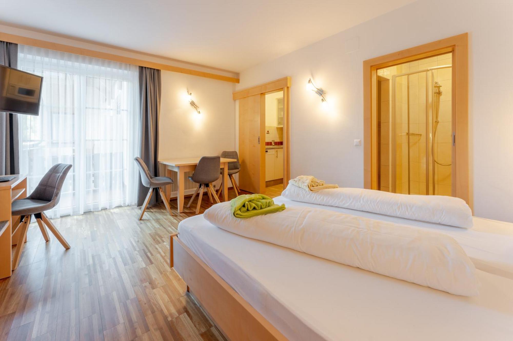 Stampferhof Hotel Weissensee Exterior photo